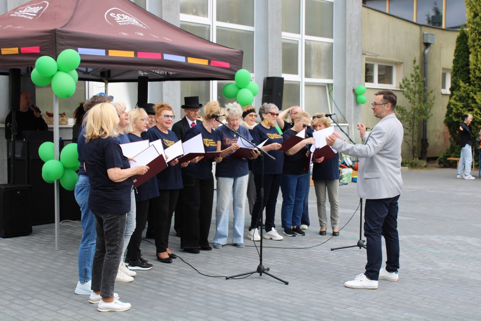 Impreza w ramach projektu „Sport w trójce łączy pokolenia” w Szkole Podstawowej nr 3 w Słupsku.
