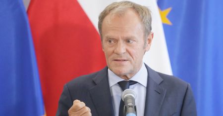 TVP oskarża Tuska o poniżenie dziennikarki stacji. "Maniery godne farmazona"