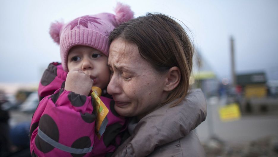 Wojna na Ukrainie. Tysiące osób bez prądu i jedzenia