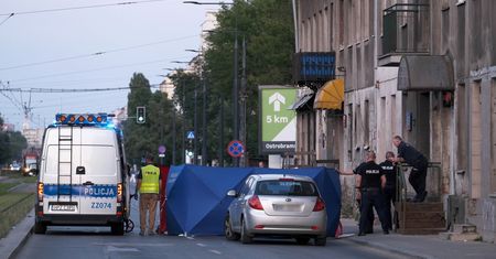 Śmiertelny wypadek w Warszawie. Kierowca uciekł z miejsca zdarzenia