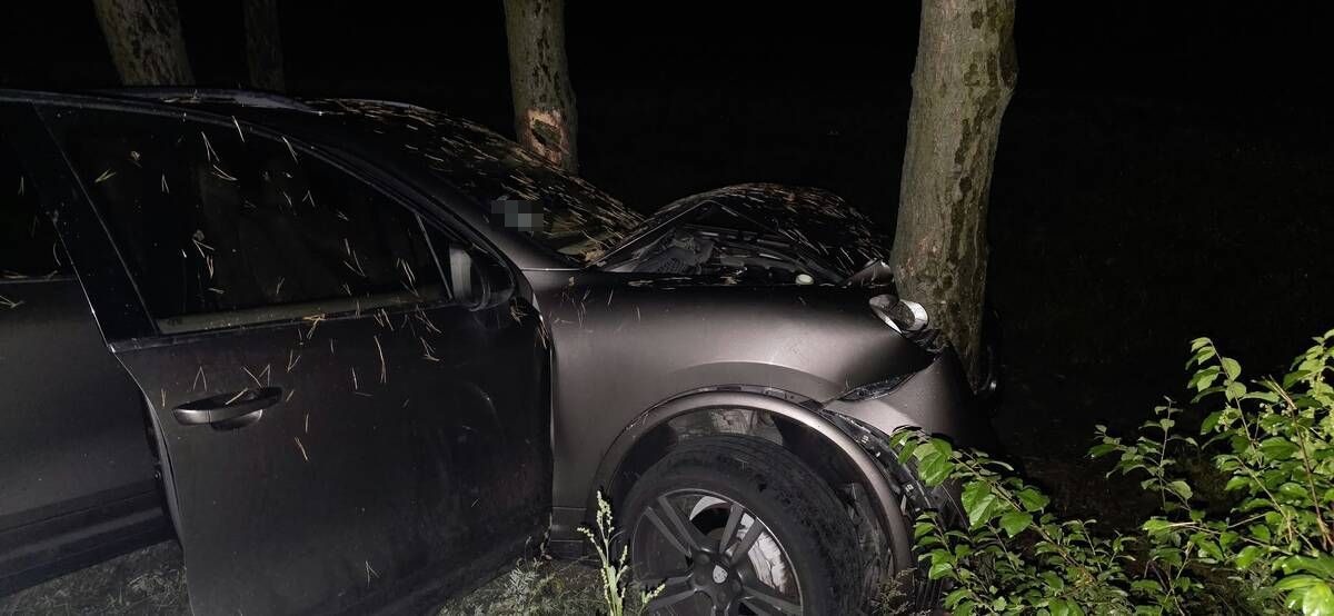 Rozbił Porsche i uciekł z miejsca