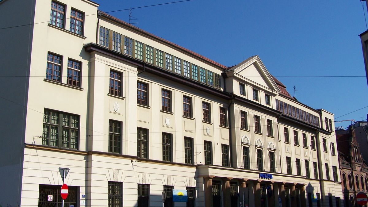 Gmach poczty w Katowicach