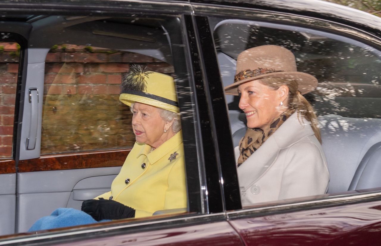 To nie Kate jest ulubienicą królowej. Po śmierci Filipa ufa tylko jej