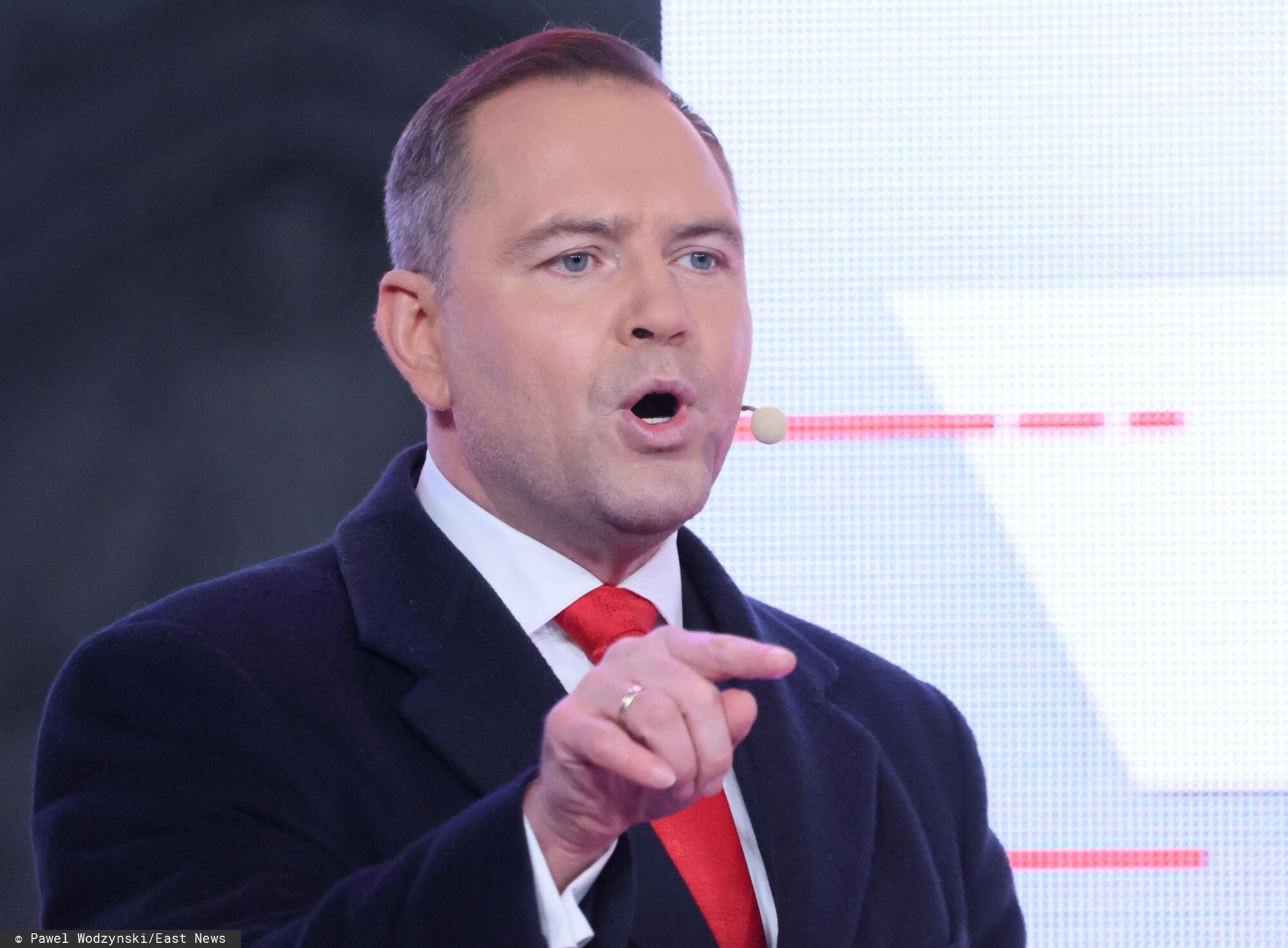 Debaty w Ko?skich
Fot. Pawel Wodzynski/East News, 11.04.2025. Konskie. Prezydencka kampania wyborcza. Sztab kandydata KO Rafala Trzaskowskiego zaprosil do przedwyborczej debaty w Konskich kontrkandydata - Karola Nawrockiego (PiS). Chec udzialu w debacie zglosili tez inni kandydaci. N/z odrebna debata TV Republika i telewizji wPolsce24 na Rynku w Konskich - Karol Nawrocki
Pawel Wodzynski