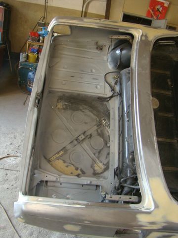 Mercedes 450 SL (R107) - blacharka bagażnika 8