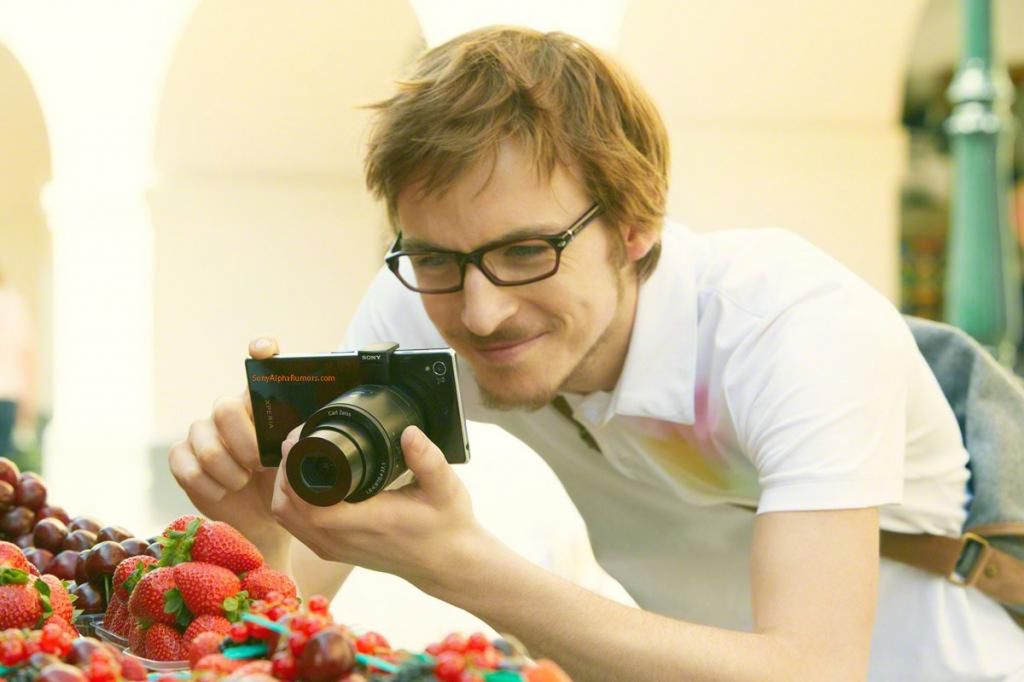 Pierwsze zdjęcia Sony QX10 i QX100 - bezprzewodowych obiektywów z matrycą do smartfonów 3