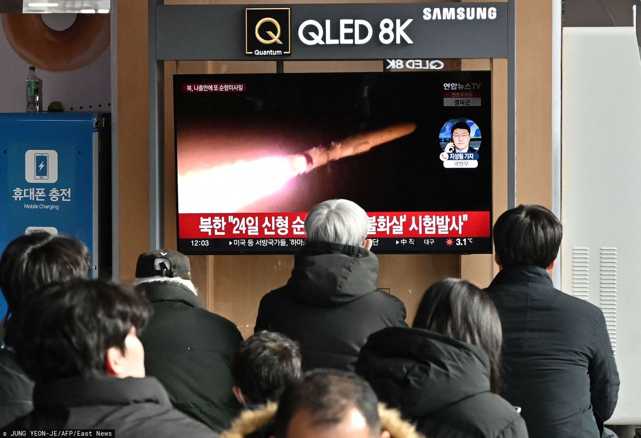 People in Seoul are watching news with footage from the North Korean missile test, January 28, 2024.