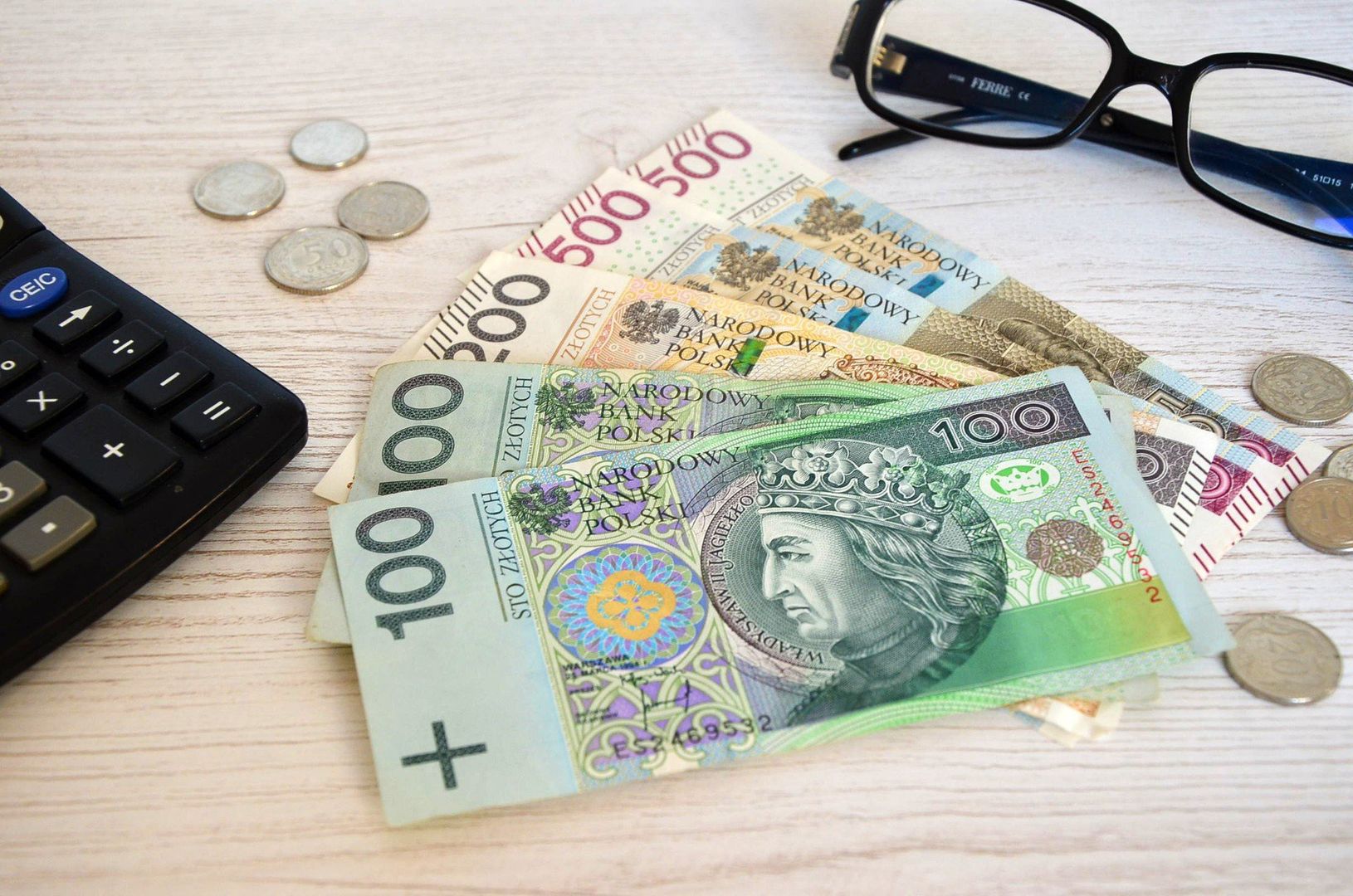 Mamy wyliczenia renty wdowiej 2025. Tak od lipca zmienią się emerytury wdów i wdowców - tabela wynagrodzeń
