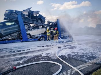 Auta na lawecie stanęły w ogniu. Wielki pożar na S19