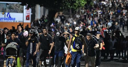 Trump wyśle wojsko na granicę z Meksykiem. Powiedział, co z imigrantami