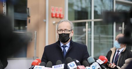 Warunki łagodzenia obostrzeń. Minister zdrowia o zmianie kryteriów