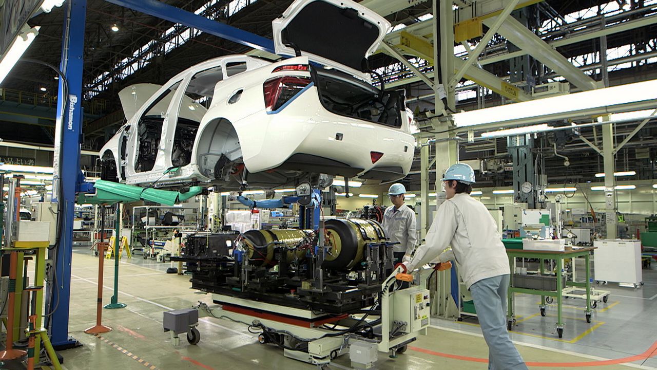 Toyota wstrzymała produkcję w 9 fabrykach.