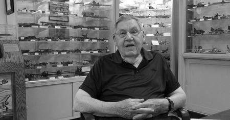 Powszechny objaw miał 70 lat. Zmarł krótko po tym, jak ustąpił