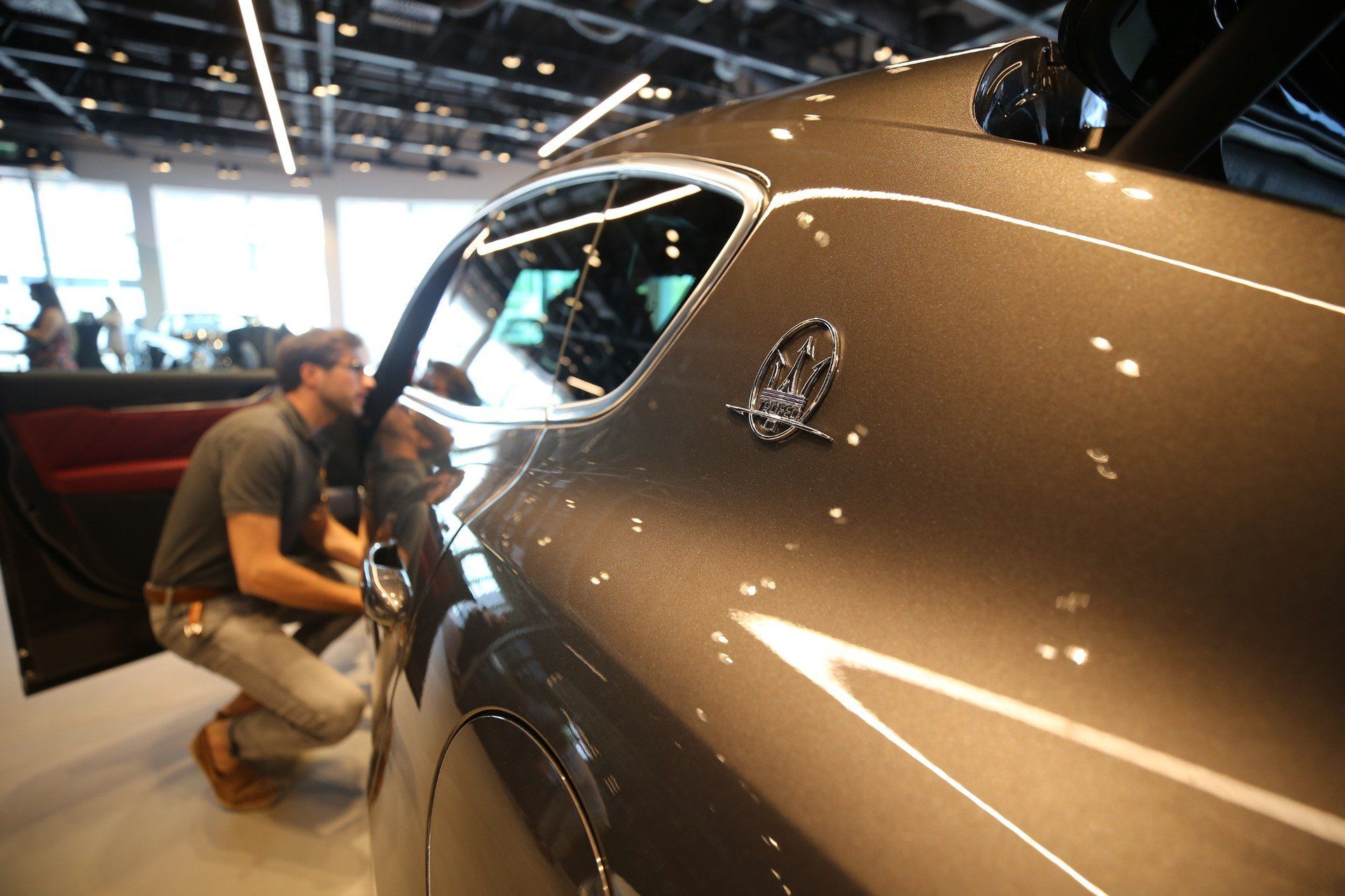 1/4 używanych aut luksusowych marek w Polsce ma ponad 15 lat Najchętniej wybieraną marką w tej kategorii jest Maserati.
