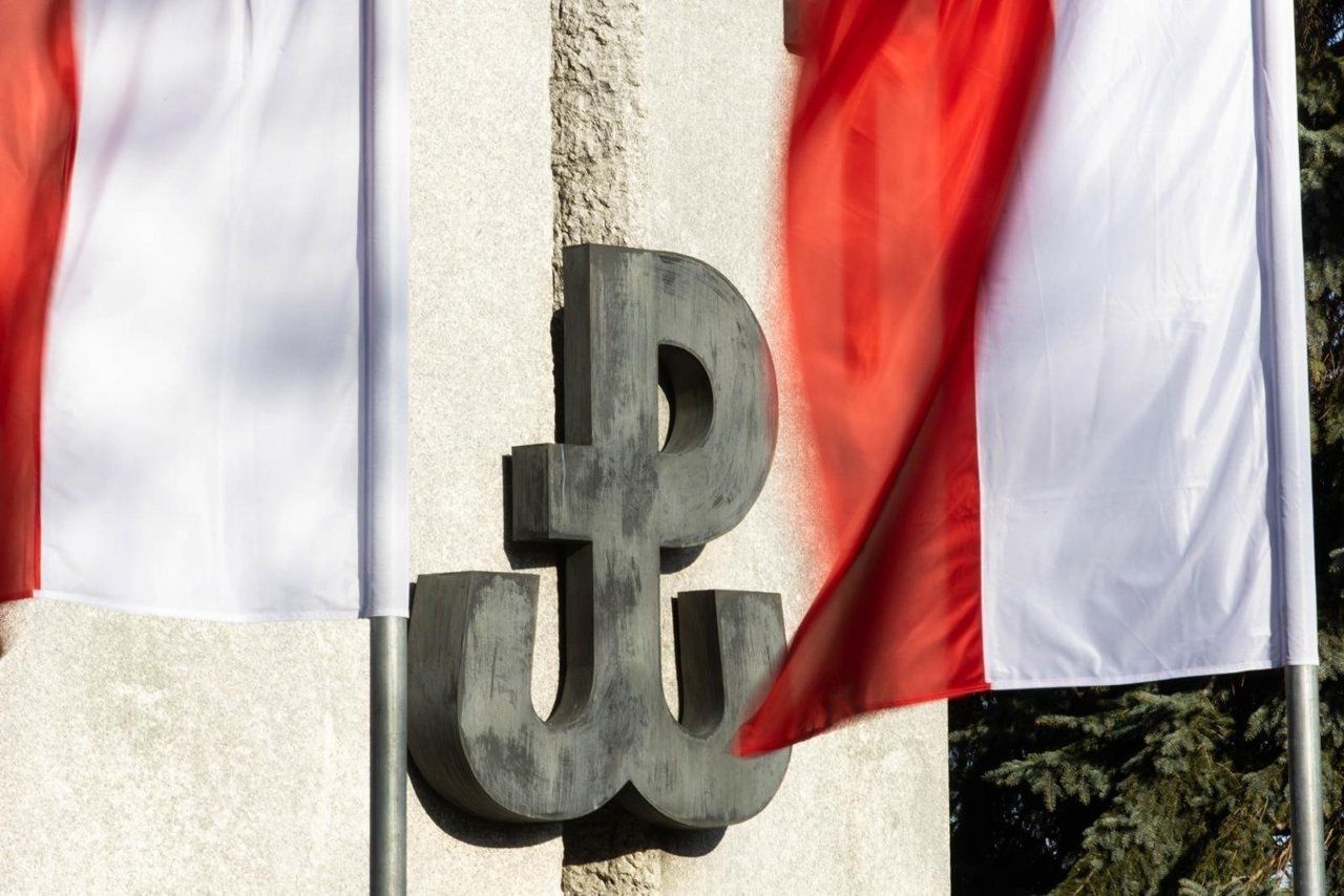 Obchodu pod pomnikiem rozpoczną się o godz. 16.40 wystawieniem posterunku honorowego
