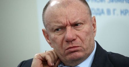 To najbogatszy człowiek w Rosji. Nie ma go na liście sankcji
