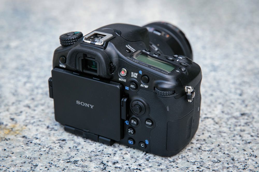 Sony A77 II – nowoczesny aparat w klasycznej obudowie i ze starymi błędami [test] 5