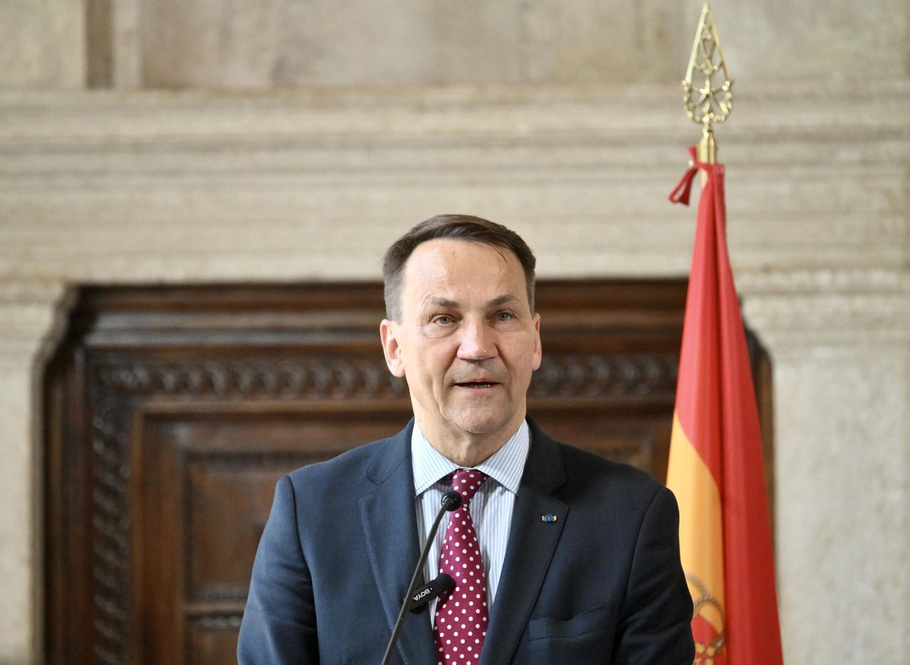 Sienkiewicz i Sikorski komentują sprawę wycieku rozmów. Padły mocne słowa