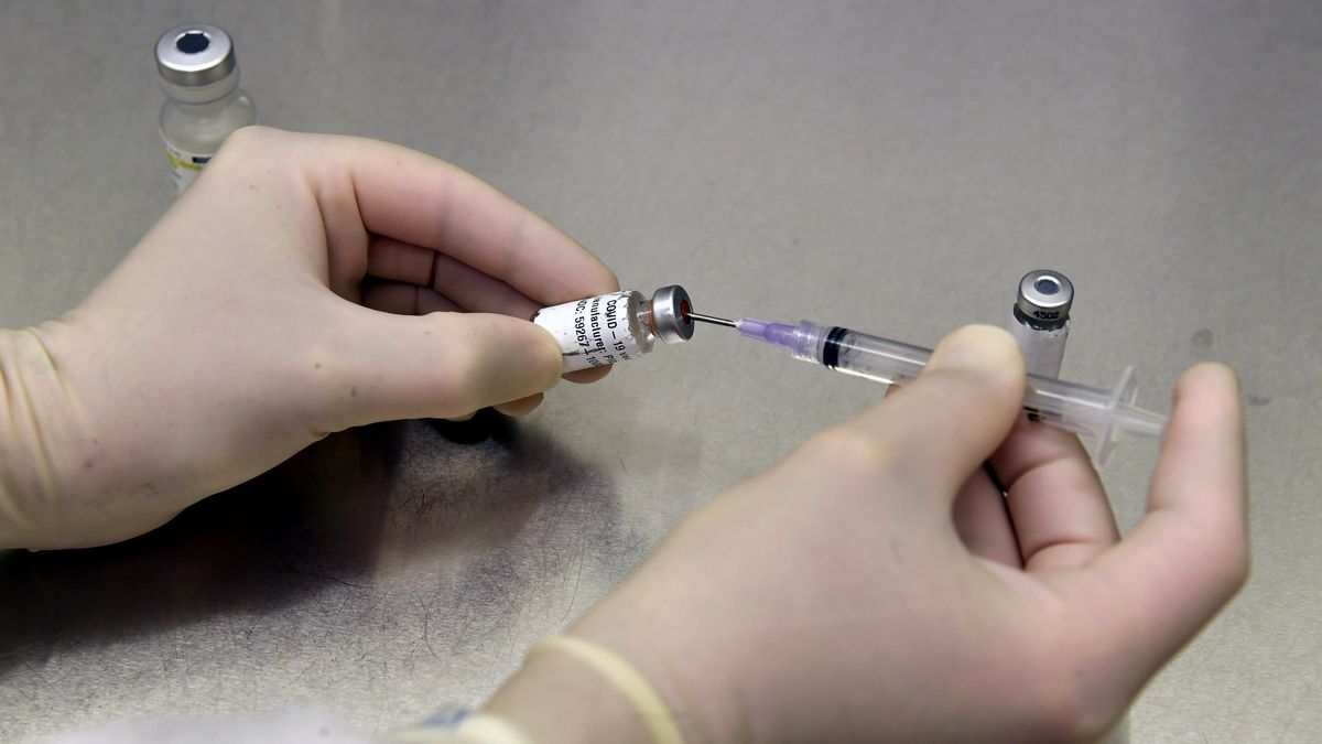 Mock drill simulates Colorado's arrival of first Covid-19 vaccines.
VAIL, COLORADO - NOVEMBER 8: Vail Health Hospital pharmacy technician Rob Brown practices measuring the exact dosage for a mock Covid-19 vaccine in the sterile compounding room in the pharmacy on December 8, 2020 in Vail, Colorado.  From one vial, once reconstituted to be administered to a patient, there are five doses of the vaccine. With the state expecting its first shipment of a COVID-19 vaccine in a matter of days, the state health department ran an exercise to see how ready it is to take on such a mass vaccination campaign. The Pfizer vaccine, which is the first shot expected to gain federal approval, will be difficult for the state to distribute as it needs to be stored at sub-zero temperatures and requires two shots. The Colorado Division of Homeland Security and Emergency Management held a dry run or drill of receiving the vaccines in a thermal shipping container at Denver International Airport, using a courier car to take the vaccines to Vail Health Hospital and then the path the vaccines will follow once at the hospital from the pharmacy to a patient receiving the vaccine. (Photo by Helen H. Richardson/MediaNews Group/The Denver Post via Getty Images)
Helen H. Richardson/MediaNews Gr
mock drill simulates colorado's arrival of first covid-19 vaccin