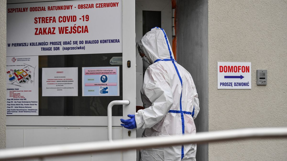 Lekarze rezygnują. Chcą odejść tuż po pandemii