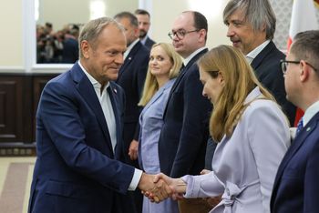 Donald Tusk się tłumaczy. Zarzucono mu mobbing