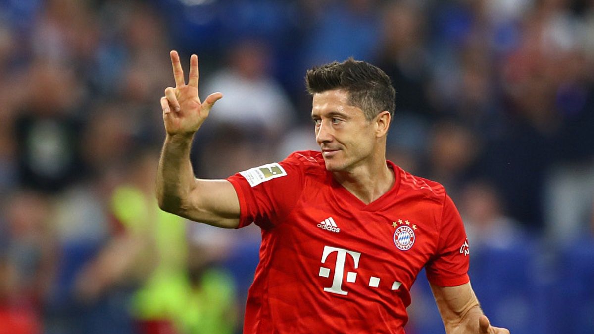 Pini Zahavi jest menadżerem kilkunastu piłkarzy, między innymi Roberta Lewandowskiego 