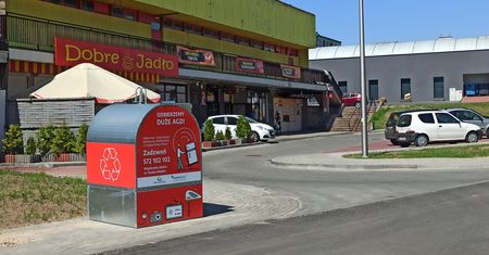 Czeladź. Podwójna korzyść, wyrzucisz elektrośmieci, w zamian powstaną ule i dzieła sztuki