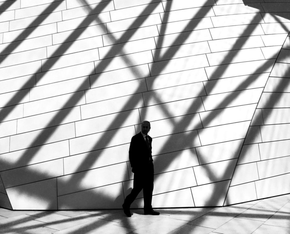 Cięcie światłem, czyli cienie w fotografiach Jose Luisa Barcii Fernandeza 4