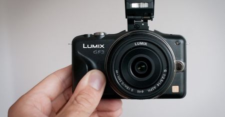 Panasonic Lumix GF3 – zgrabny, inteligentny maluch [test]
