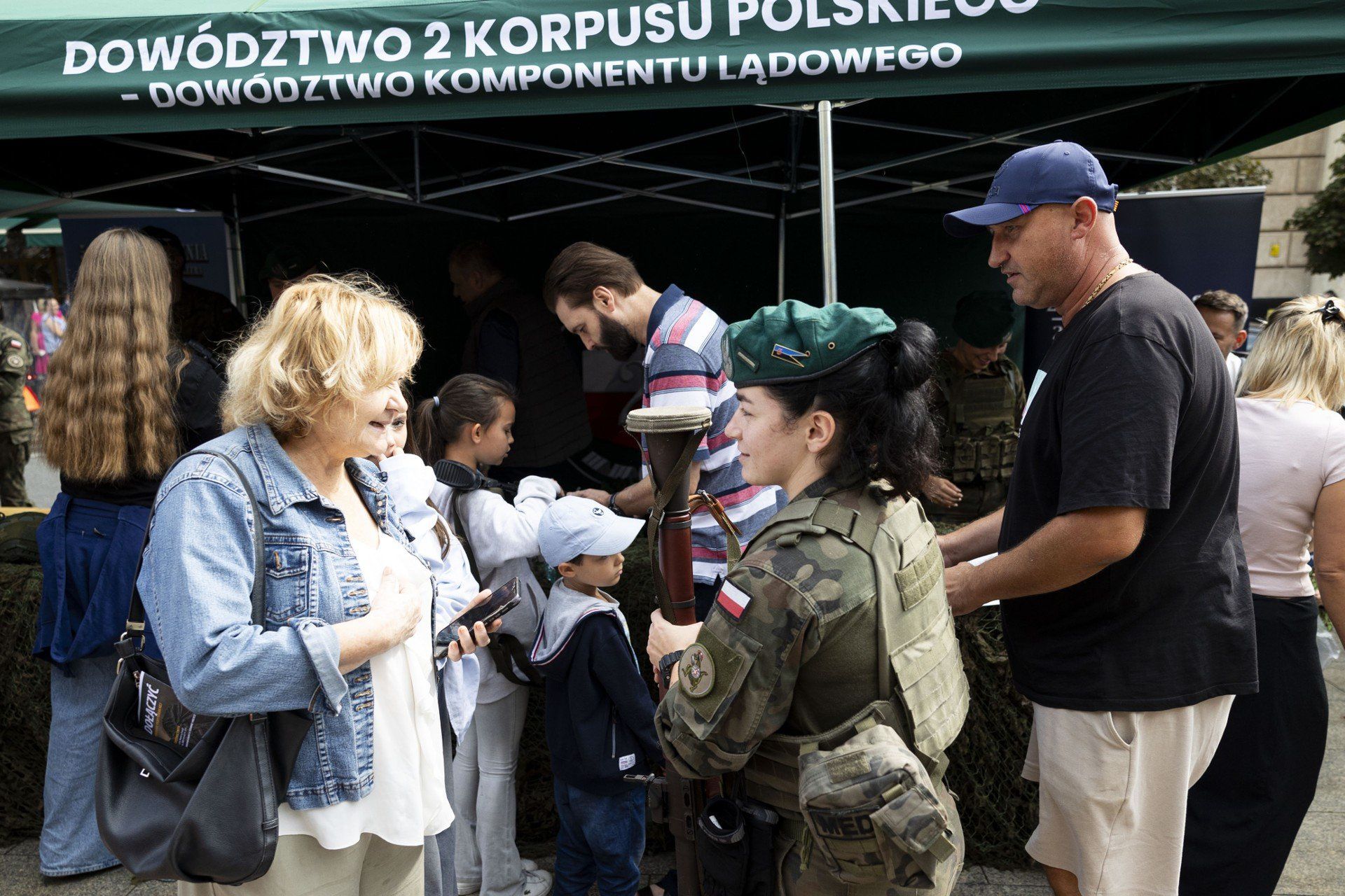 Na placu Matejki w Krakowie przygotowano wojskowe atrakcje dla mieszkańców i turystów.