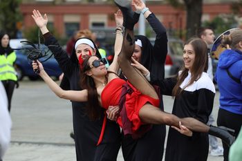 Juwenalia 2025 w Częstochowie. Studenci szaleli na placu Biegańskiego