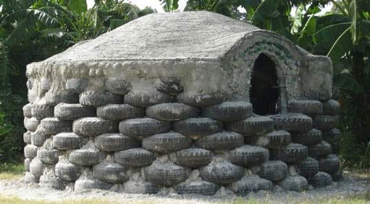 Dom zbudowany z odpadów w 4 dni! 2