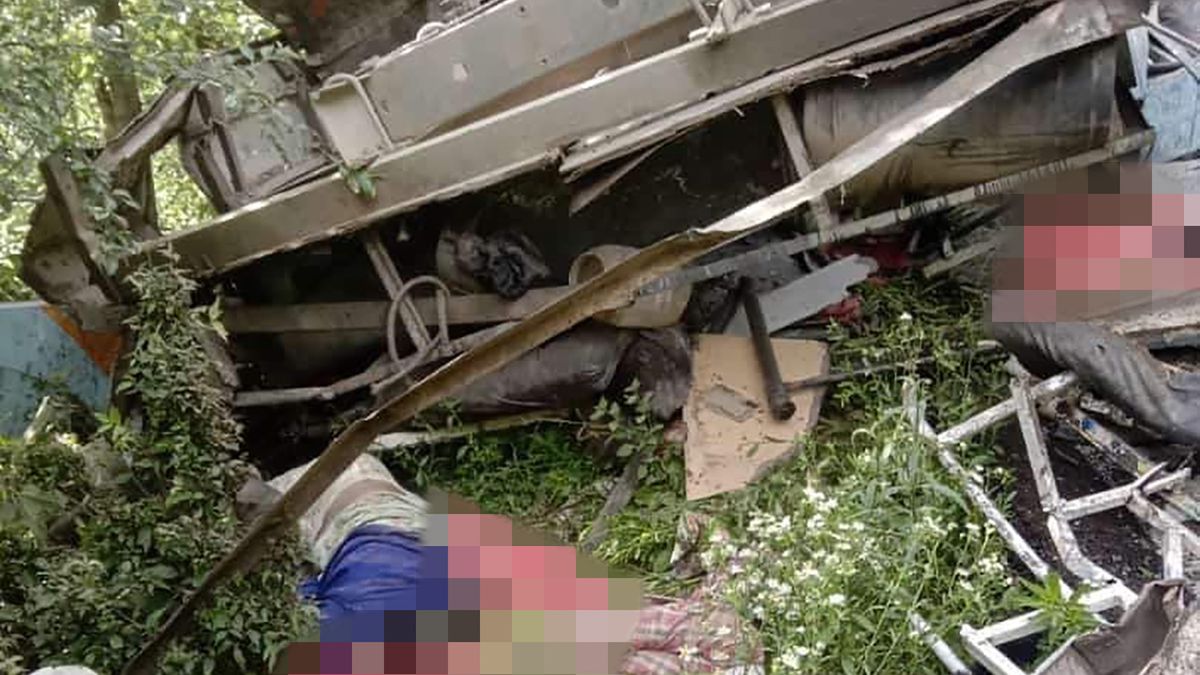 Autobus w Himalajach spadł w przepaść. Nie żyje co najmniej 12 osób