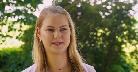 "Rolnik szuka żony" TVP. Młoda dziewczyna zauroczona rolnikiem. "Zainwestowałam tyle pieniędzy"