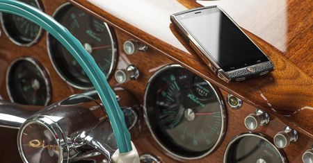 Tonino Lamborghini Tauri 88 - luksusowy smartfon