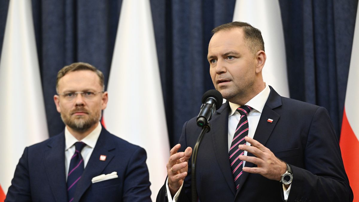 Karol Nawrocki, Zbigniew Bogucki
Warszawa, 12.11.2025. Prezydent RP Karol Nawrocki (P) i szef KPRP Zbigniew Bogucki (L) podczas konferencji prasowej, 12 bm. w Pa�acu Prezydenckim w Warszawie. Prezydent zapowiedzia�, �e odmawia nominacji 46 s�dzi�w. (mr) PAP/Radek Pietruszka
Radek Pietruszka
blokada, konferencja, nominacja s�dziowskie, odmowa, pa�ac prezydencki, polityk, polityka, prezydent, sprzeciw