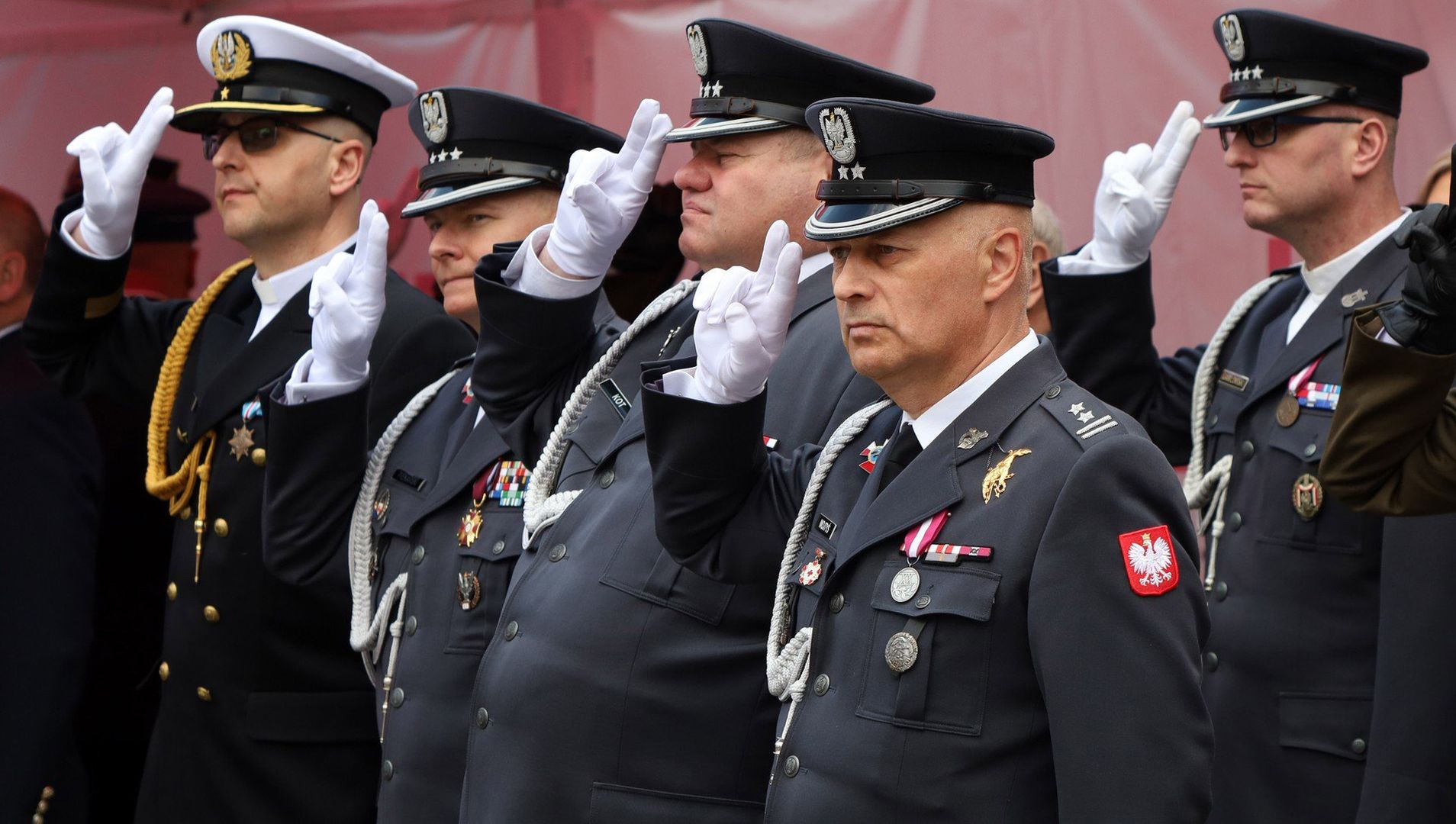Na grudziądzkim rynku odbyła się uroczystość wojskowa upamiętniająca stulecie Szkoły Orląt ., która miała swoje początki w Grudziądzu