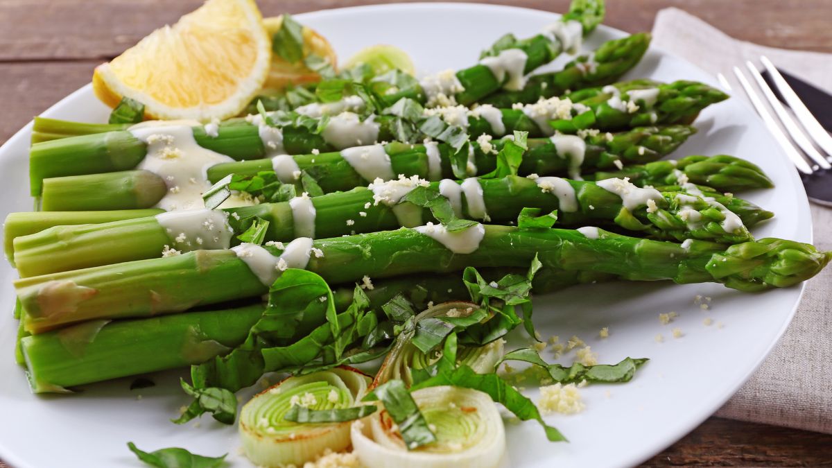 Prosty i smaczny sos do szparagów