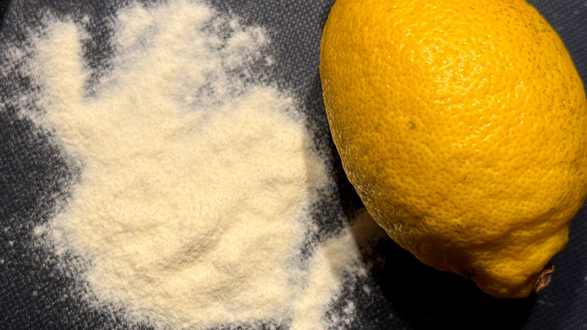 Naturalne źródła nie zawierają samej witaminy C, lecz także całą paletę związków roślinnych, które wspólnie wpływają na odporność i regenerację