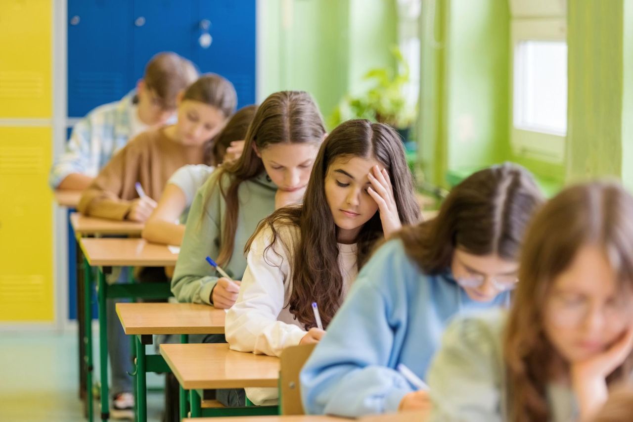 Czy w trakcie egzaminu ósmoklasisty można wyjść do toalety? Nauczycielka przestrzega