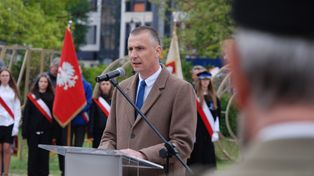 Włocławek uczcił Narodowy Dzień Zwycięstwa. Uroczystości odbyły się na Placu Wolności
