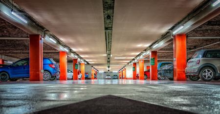 Galeria handlowa każe płacić za parkowanie. Klienci są zniesmaczeni