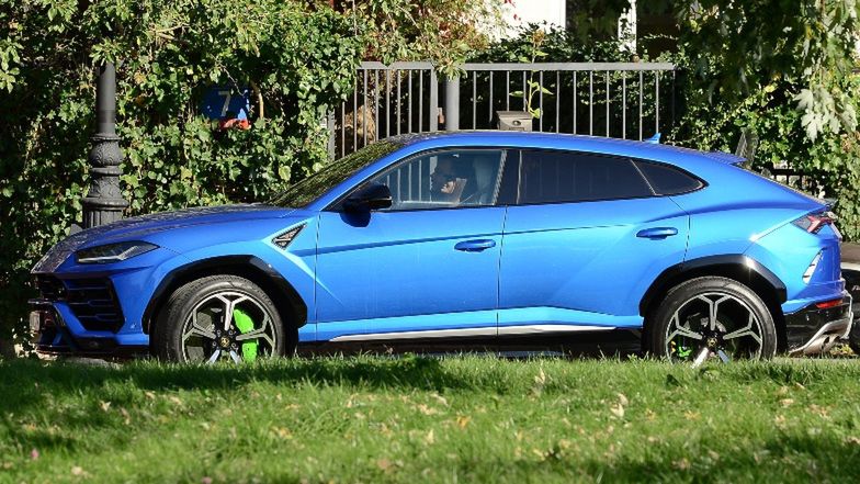 Odpicowana Natalia Janoszek wiezie torebkę za 30 tysięcy swoim Lamborghini za ponad MILION ZŁOTYCH