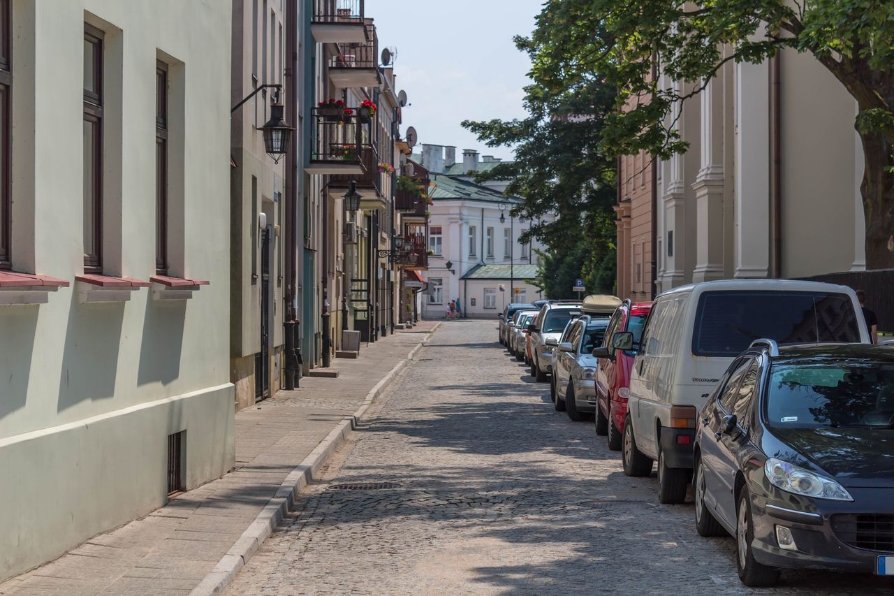 Płock. Kierowca wyrzucił z taksówki mamę z autystycznym dzieckiem