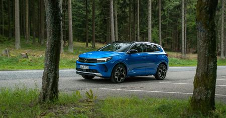 Pierwsza jazda: Opel Grandland po liftingu - z dodatkiem Mokki