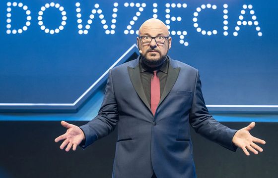 Piotr Gąsowski prowadzi „Kandydatów nie do wzięcia” w kampanii OLX (wideo)