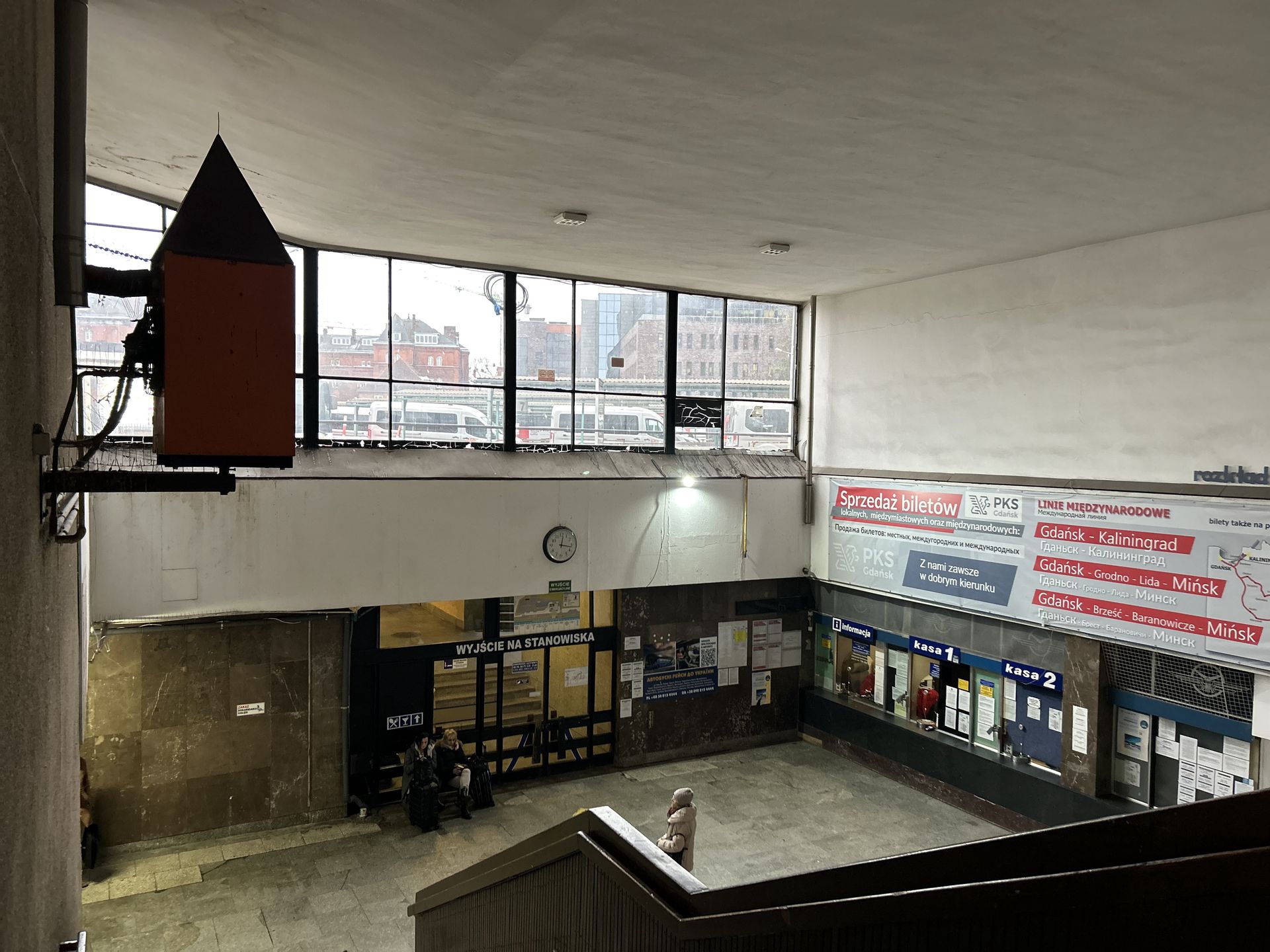 Dworzec PKS w Gdańsku od lat popadał w ruinę