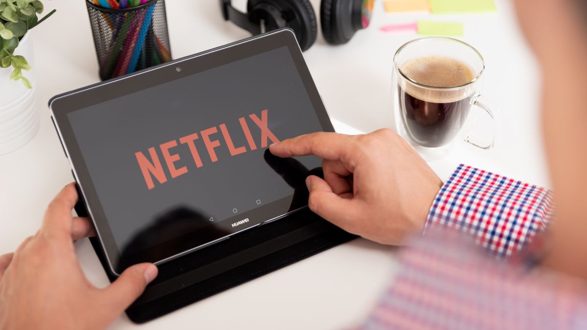 Ekspert z MIT uważa, że nie trzeba było obniżać jakości Netflixa, fot. Proxima Studio/Shutterstock