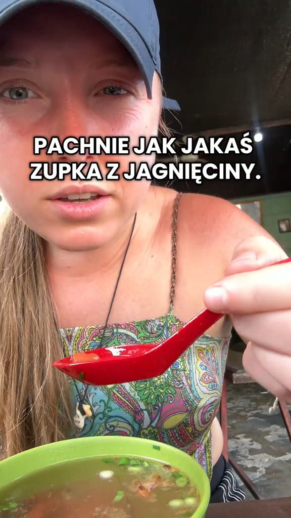 Influencerka spróbowała psa w indonezyjskiej restauracji