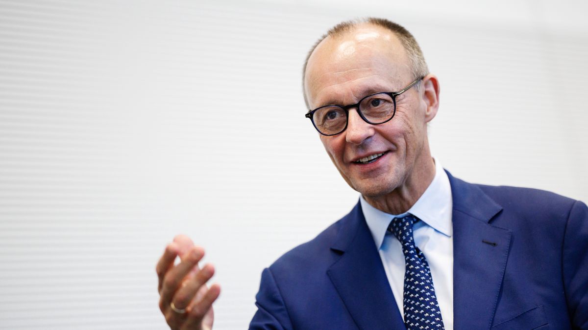 Germany's parliamentary groups hold meetings in Bundestag
epa12453175 German Chancellor and Christian Democratic Union (CDU) party chairman Friedrich Merz arrives for a meeting of the CDU parliamentary group at the German parliament, the Bundestag, in Berlin, Germany, 14 October 2025.  EPA/CLEMENS BILAN 
Dostawca: PAP/EPA.
CLEMENS BILAN
AfD, parliament, statement, leaders, politics